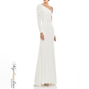 Mac Duggal || One-Shoulder Evening Dress